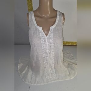 A. Byer "Watch Me" Off White Sleeveless Lace Tunic Size S Crochet Cut Out